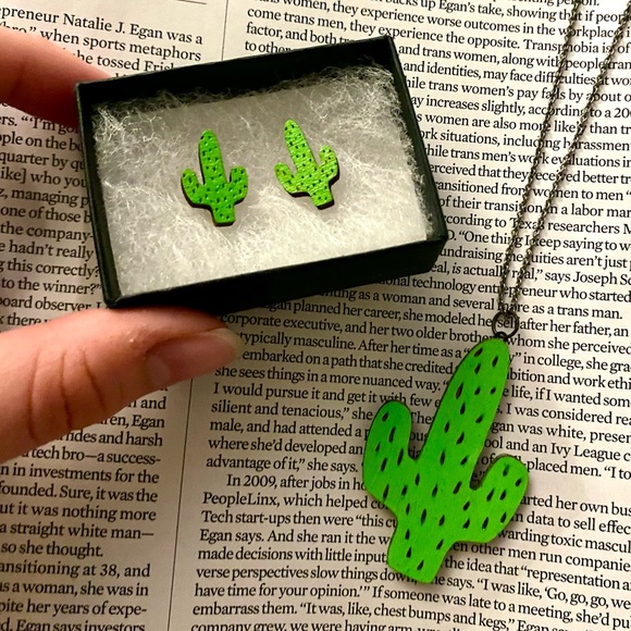 🌵NWT Kate Rowland (Etsy) Cacti Stud Earrings - Picture 4 of 4